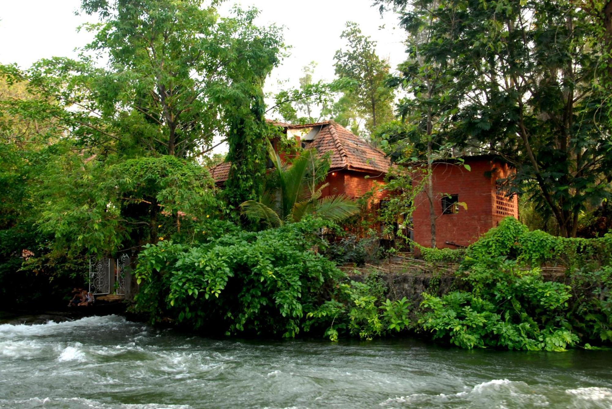 The Rippling Edge - River Front Property Karjat Bagian luar foto