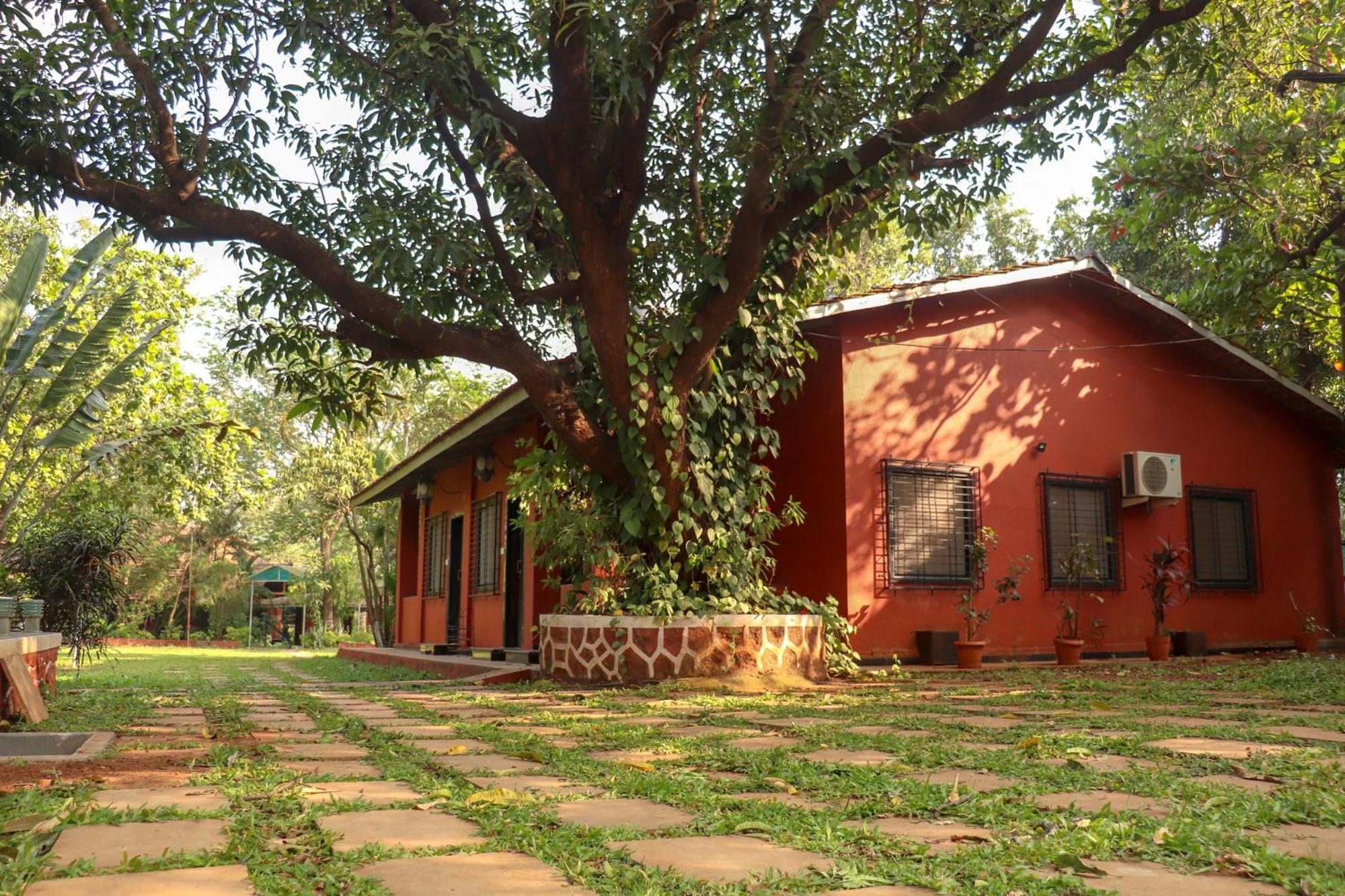 The Rippling Edge - River Front Property Karjat Bagian luar foto