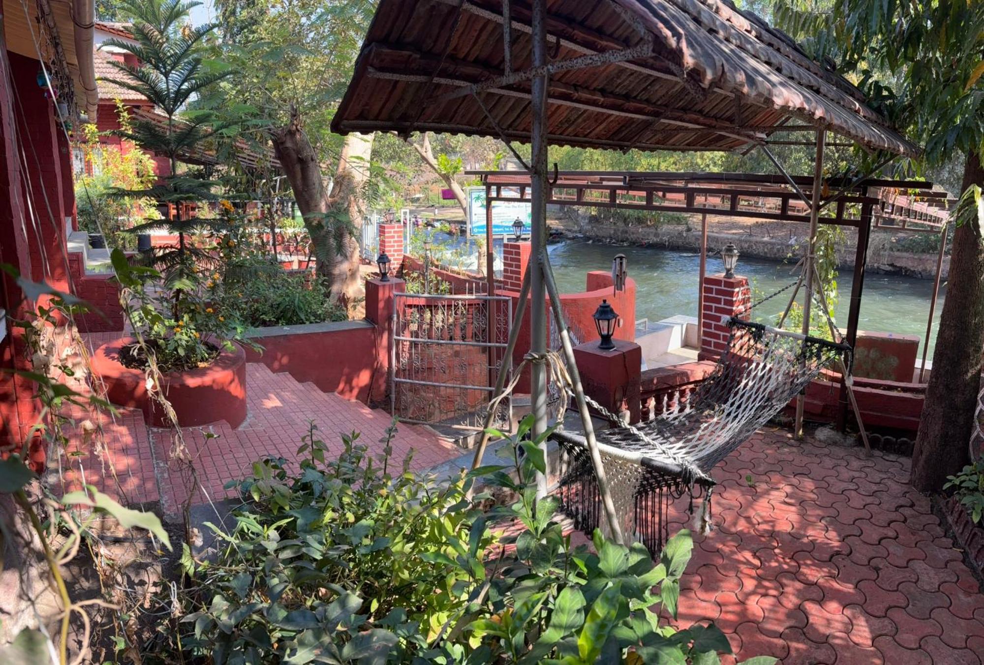 The Rippling Edge - River Front Property Karjat Bagian luar foto