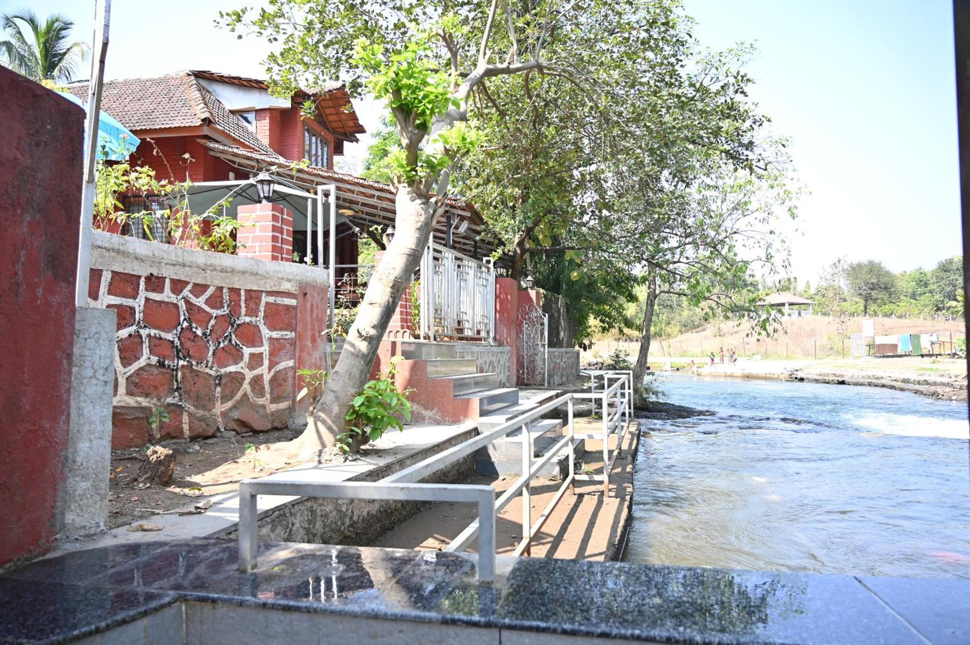 The Rippling Edge - River Front Property Karjat Bagian luar foto